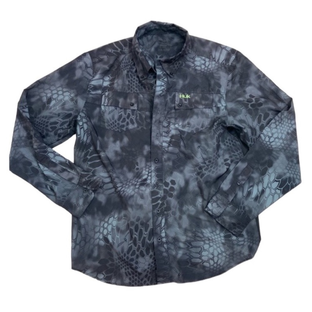 HUK gray black scales fishing shirt. Vented netted. Size Large